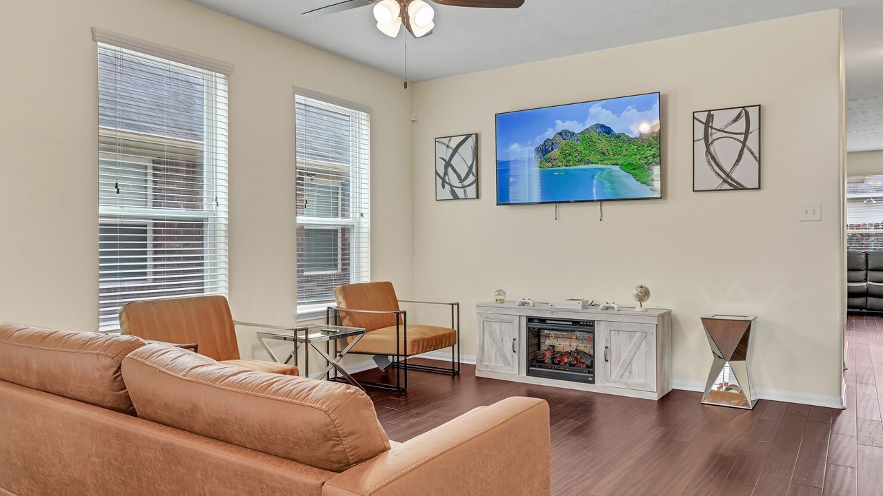 Photo of Livingroom in Spring