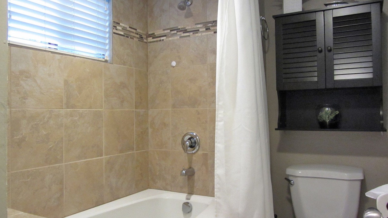 Photo of Bathroom in Lakeside Park
