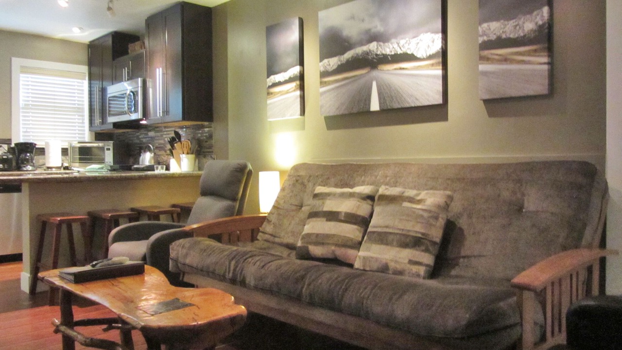 Photo of Livingroom in Lakeside Park