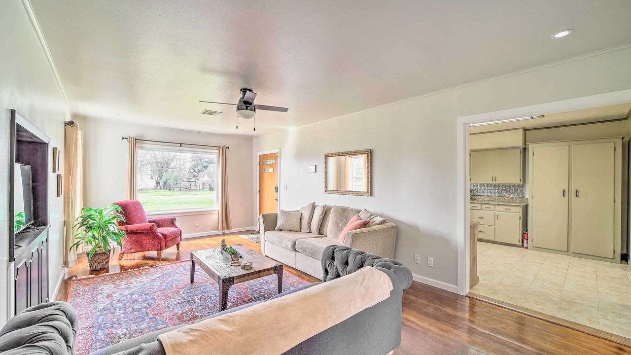 Photo of Livingroom in Eufaula