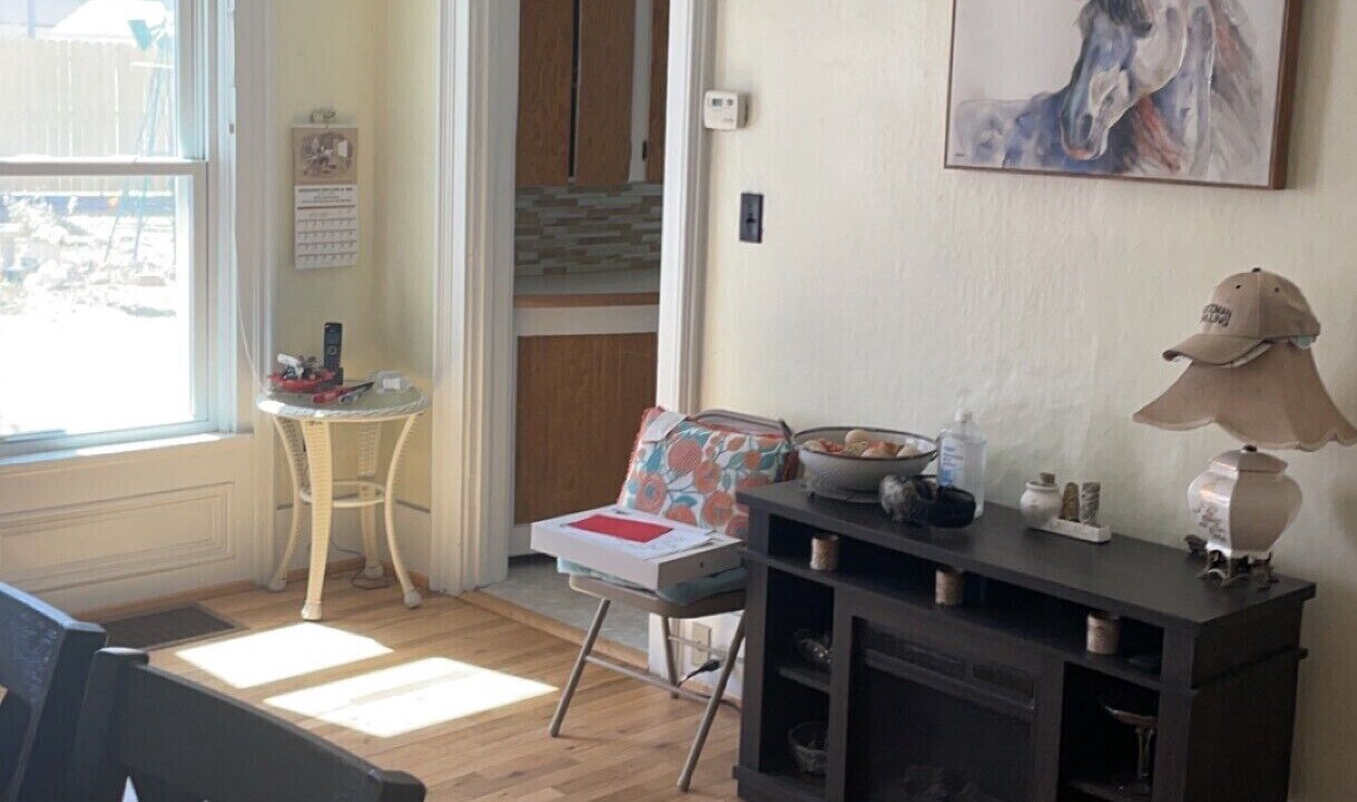 Photo of Livingroom in Shelton