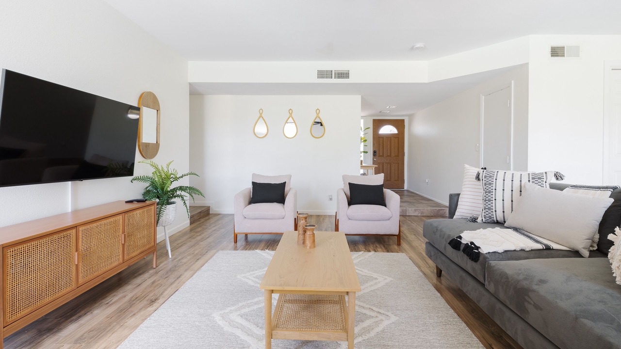 Photo of Livingroom in Desert Foothills Estates