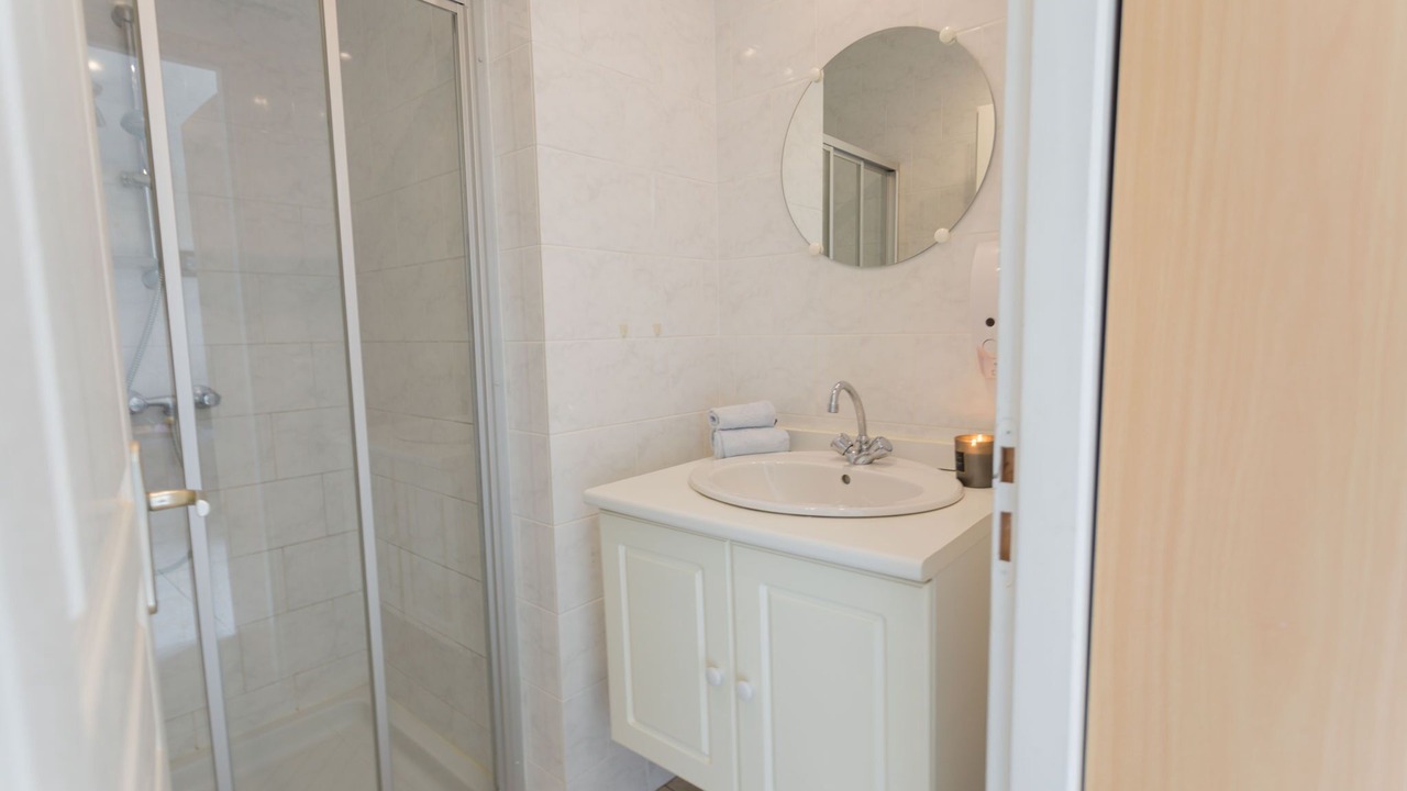 Photo of Bathroom in Felines-Minervois