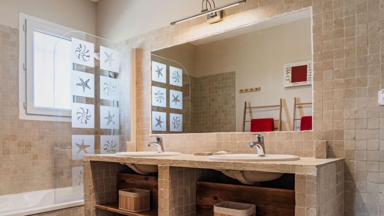 Photo of Bathroom in Carces