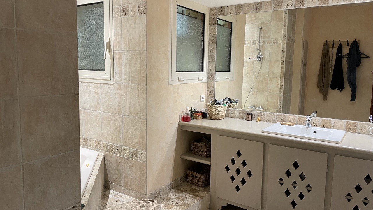 Photo of Bathroom in Aubais