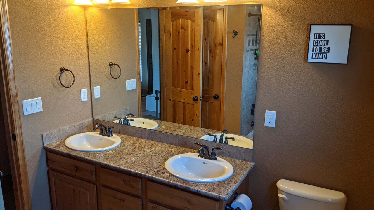 Photo of Bathroom in Alamogordo