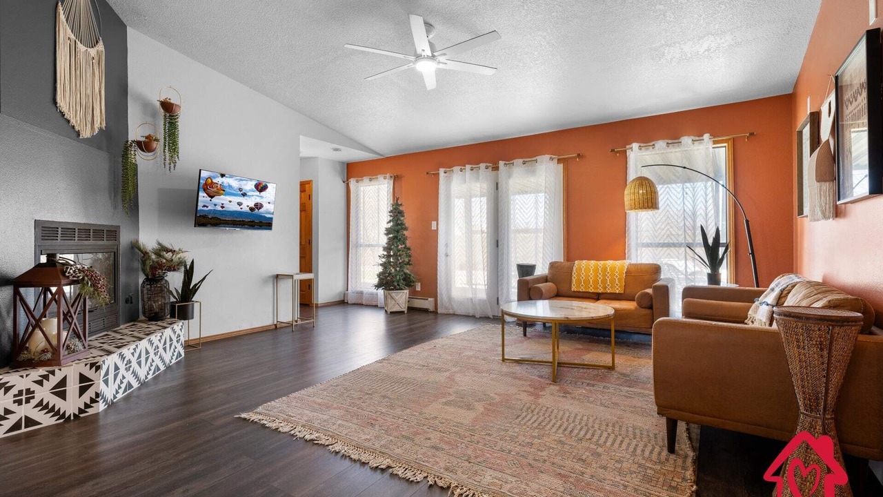 Photo of Livingroom in Alamedan Valley