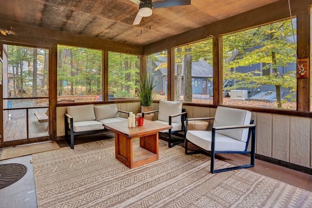 Photo of Others in Thornhurst