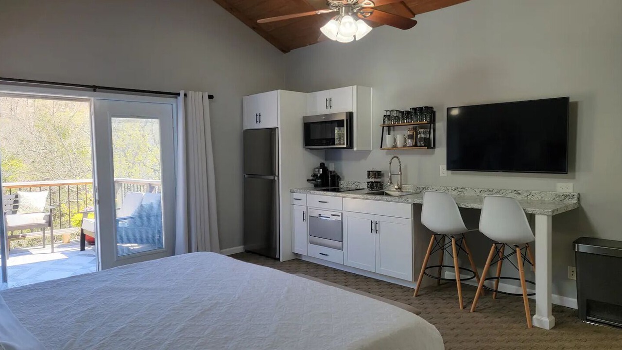 Photo of Bedroom in Sylvan Shores