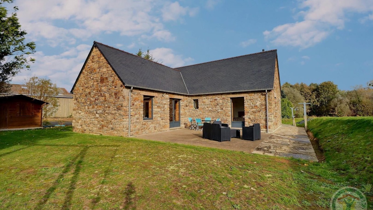 Photo of Outdoor in Saint-Coulomb
