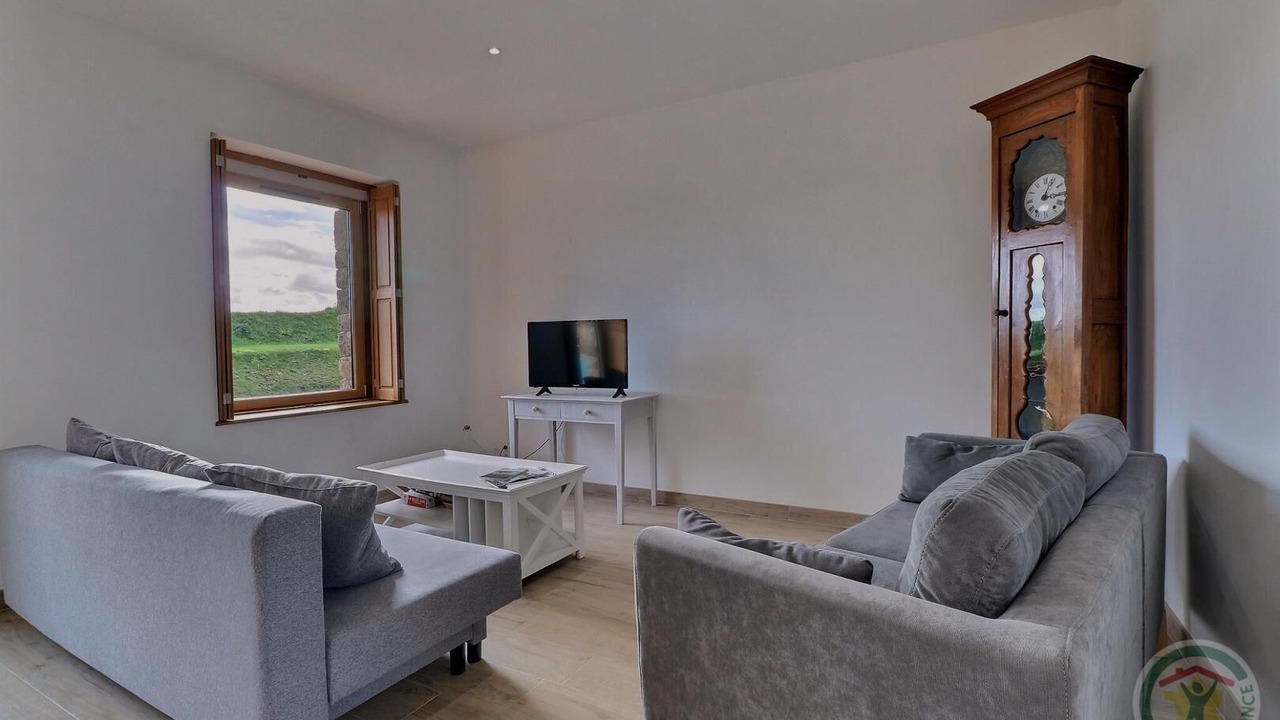 Photo of Livingroom in Saint-Coulomb