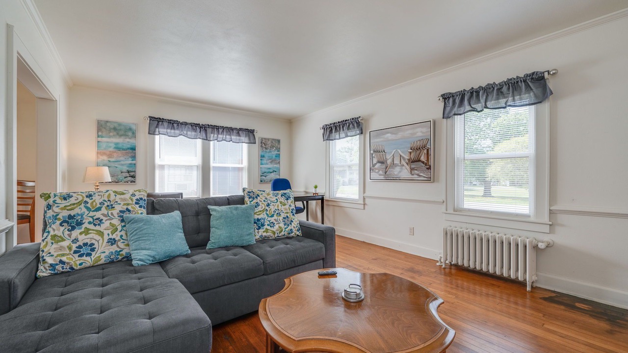 Photo of Livingroom in Hampton