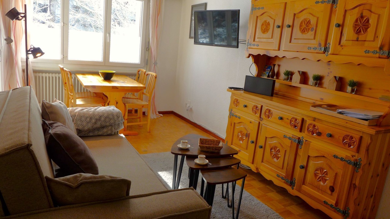 Photo of Livingroom in Lens