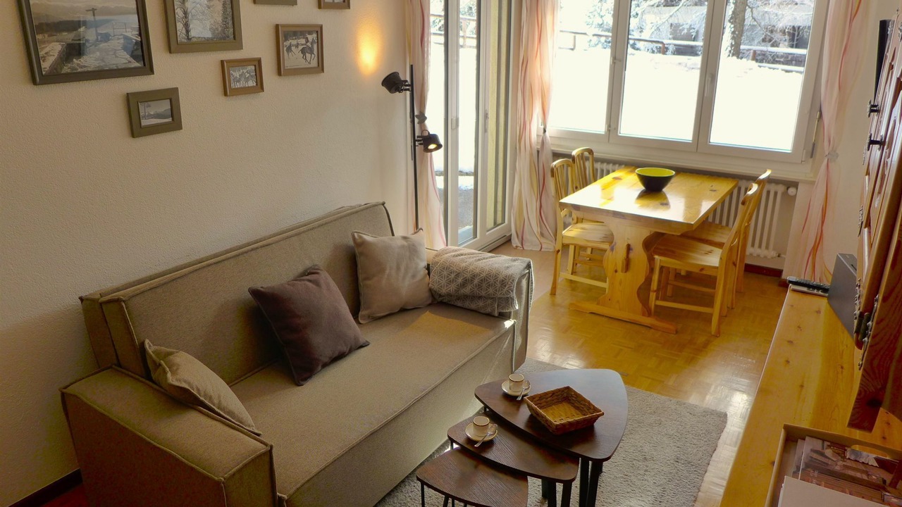 Photo of Livingroom in Lens