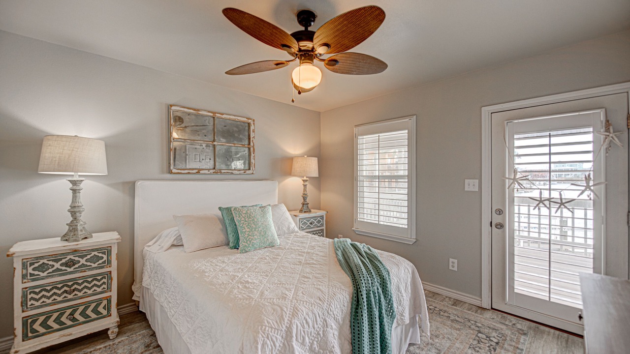 Photo of Bedroom in City-by-the Sea