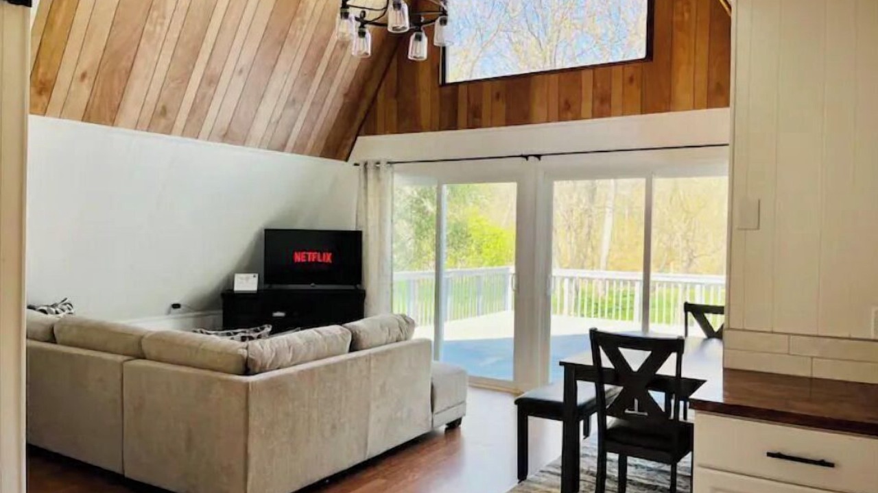 Photo of Livingroom in Fishers Hill