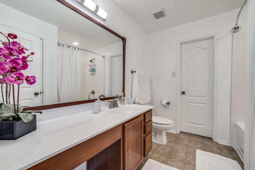 Photo of Bathroom in Live Oak