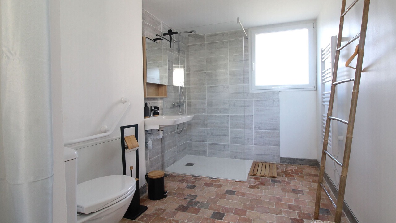 Photo of Bathroom in Corze