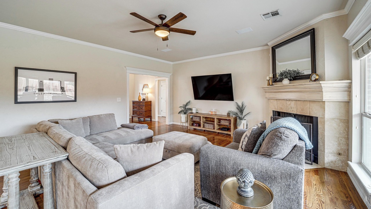 Photo of Livingroom in South Tulsa