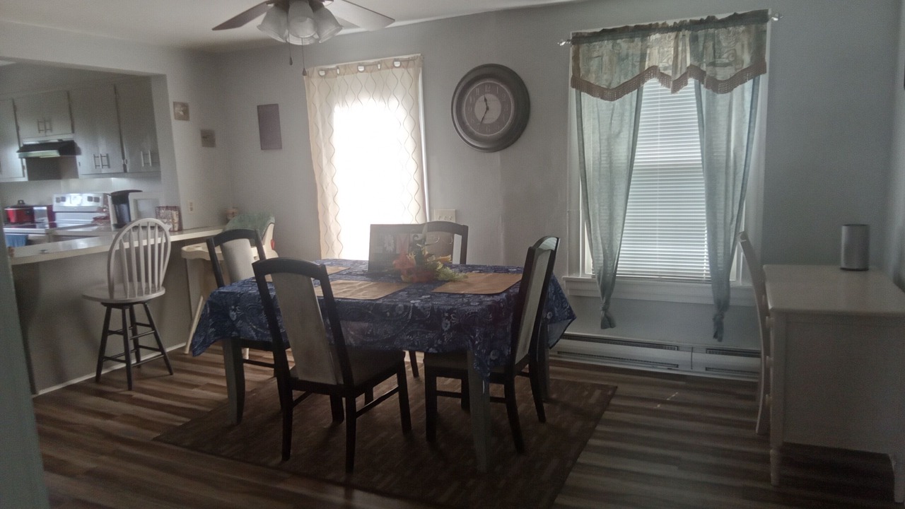 Photo of Others in Gap