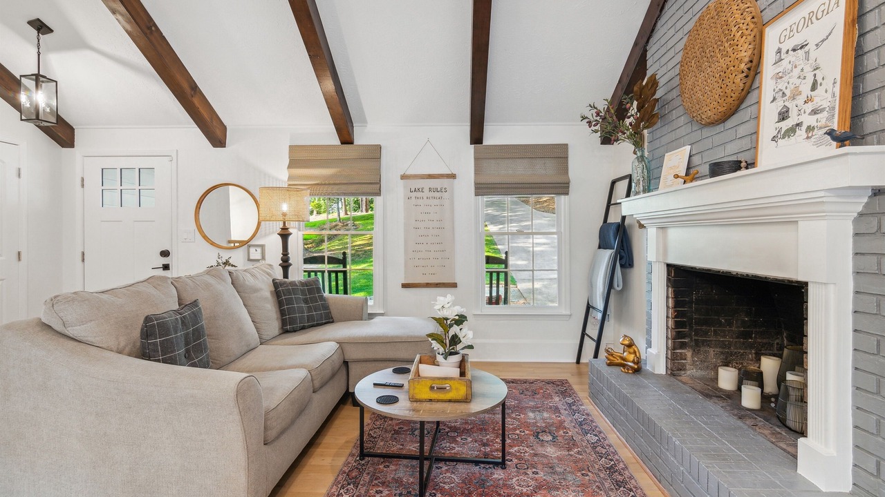 Photo of Livingroom in Gainesville