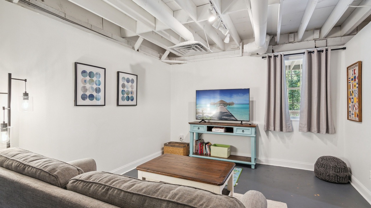 Photo of Livingroom in Gainesville