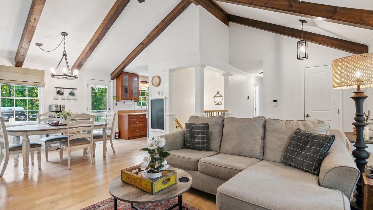 Photo of Livingroom in Gainesville