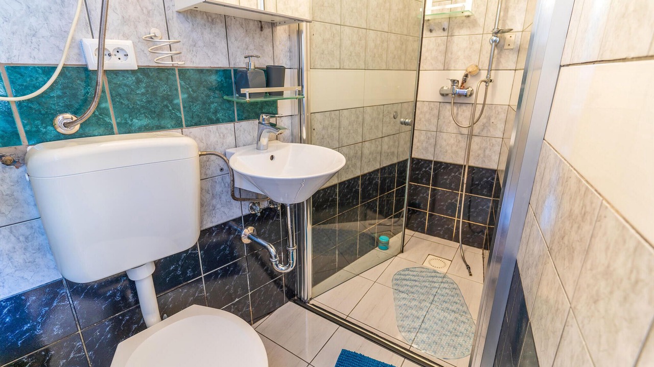 Photo of Bathroom in Bakar