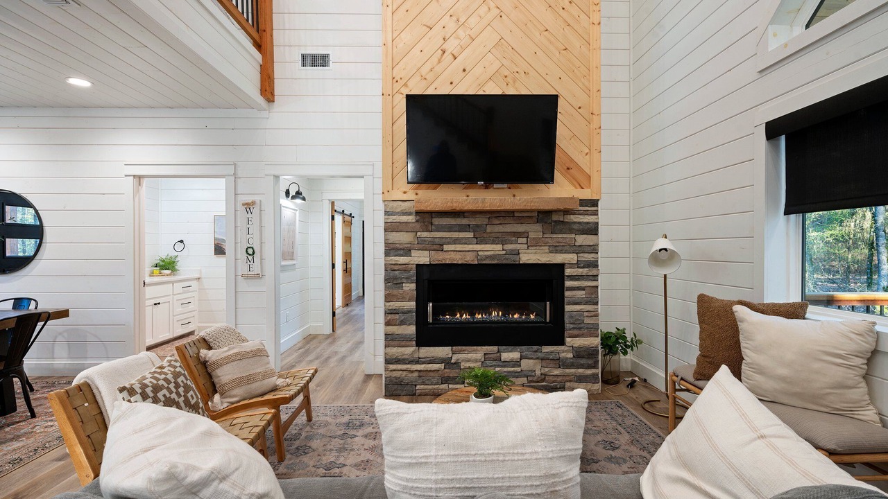 Photo of Livingroom in Broken Bow