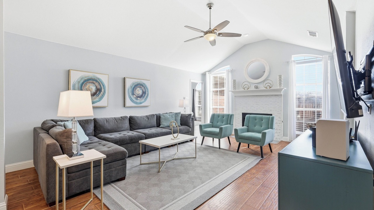 Photo of Livingroom in Flower Mound