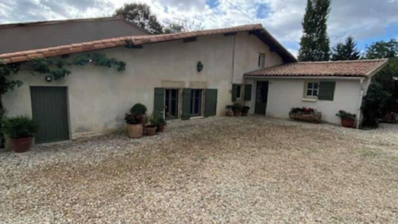 Photo of Outdoor in Prailles