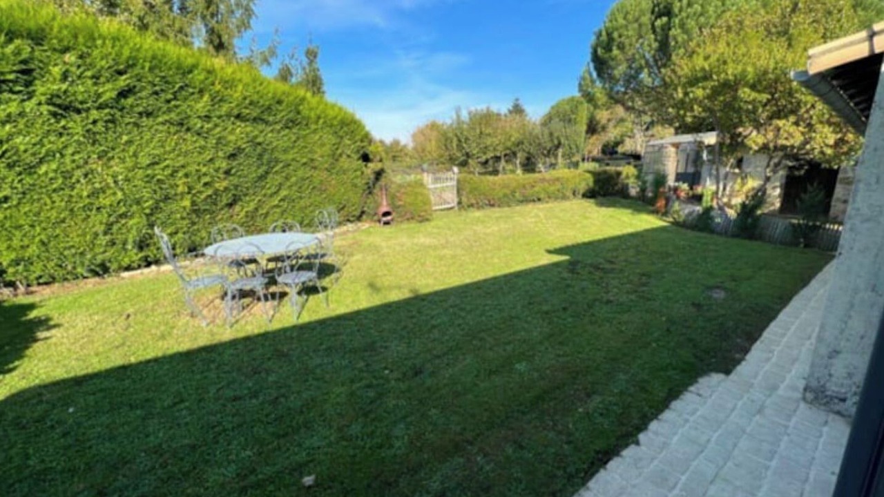 Photo of Outdoor in Prailles