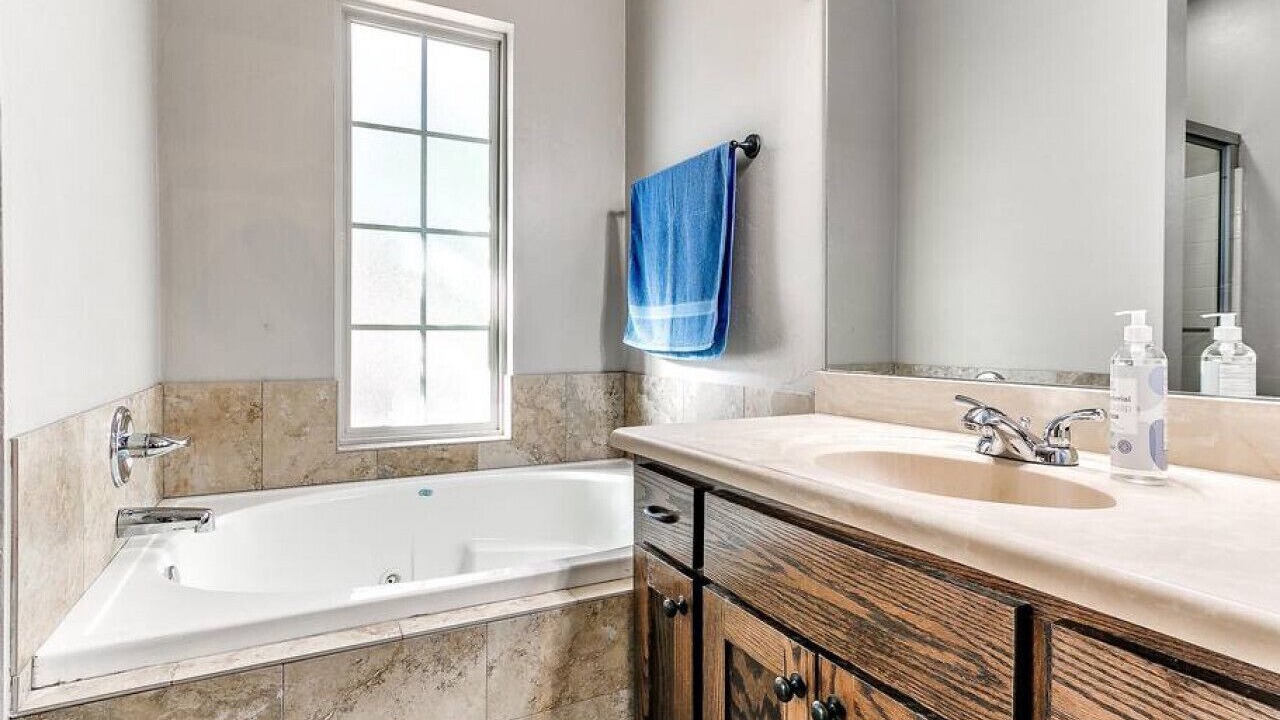 Photo of Bathroom in Central Oklahoma City
