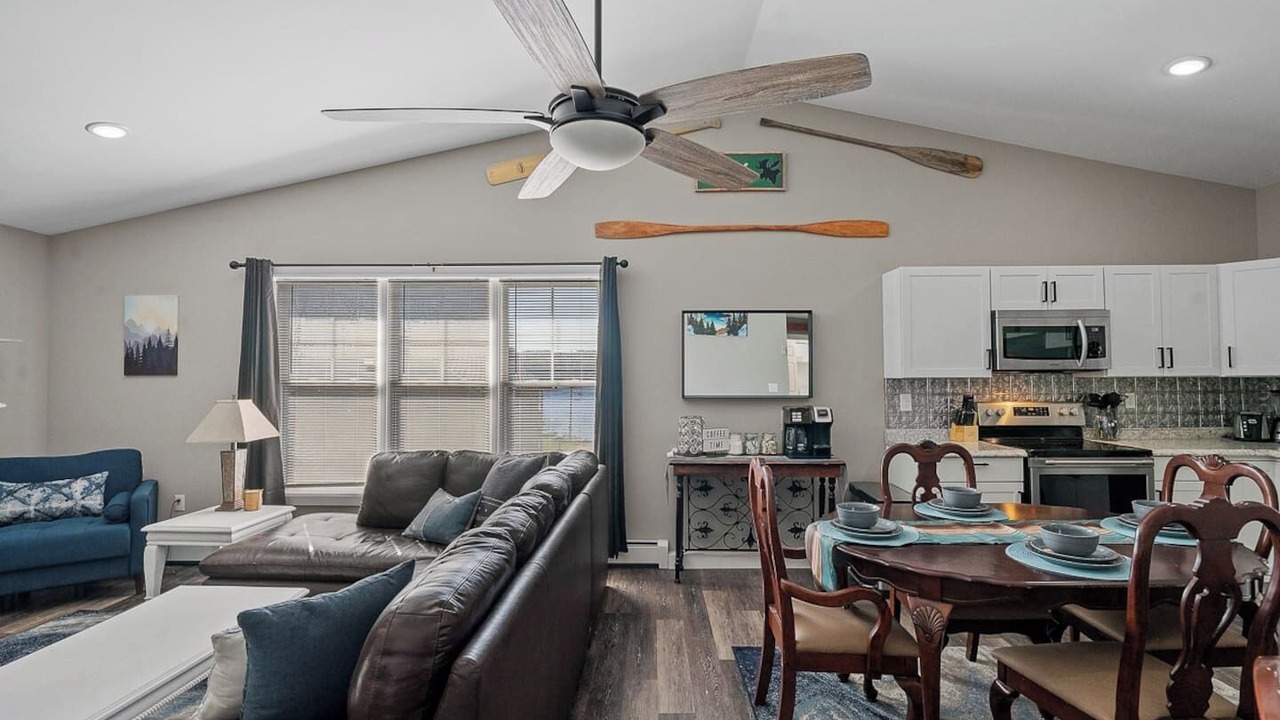 Photo of Livingroom in Northville