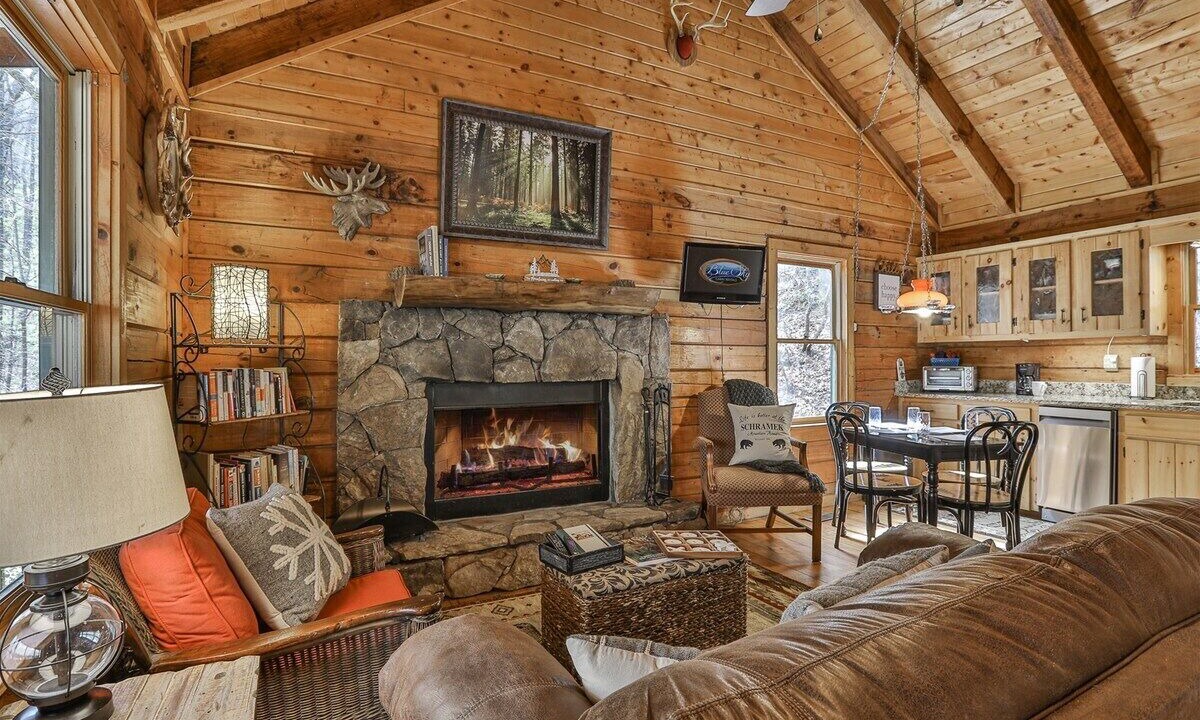 Photo of Livingroom in Walnut Mountain