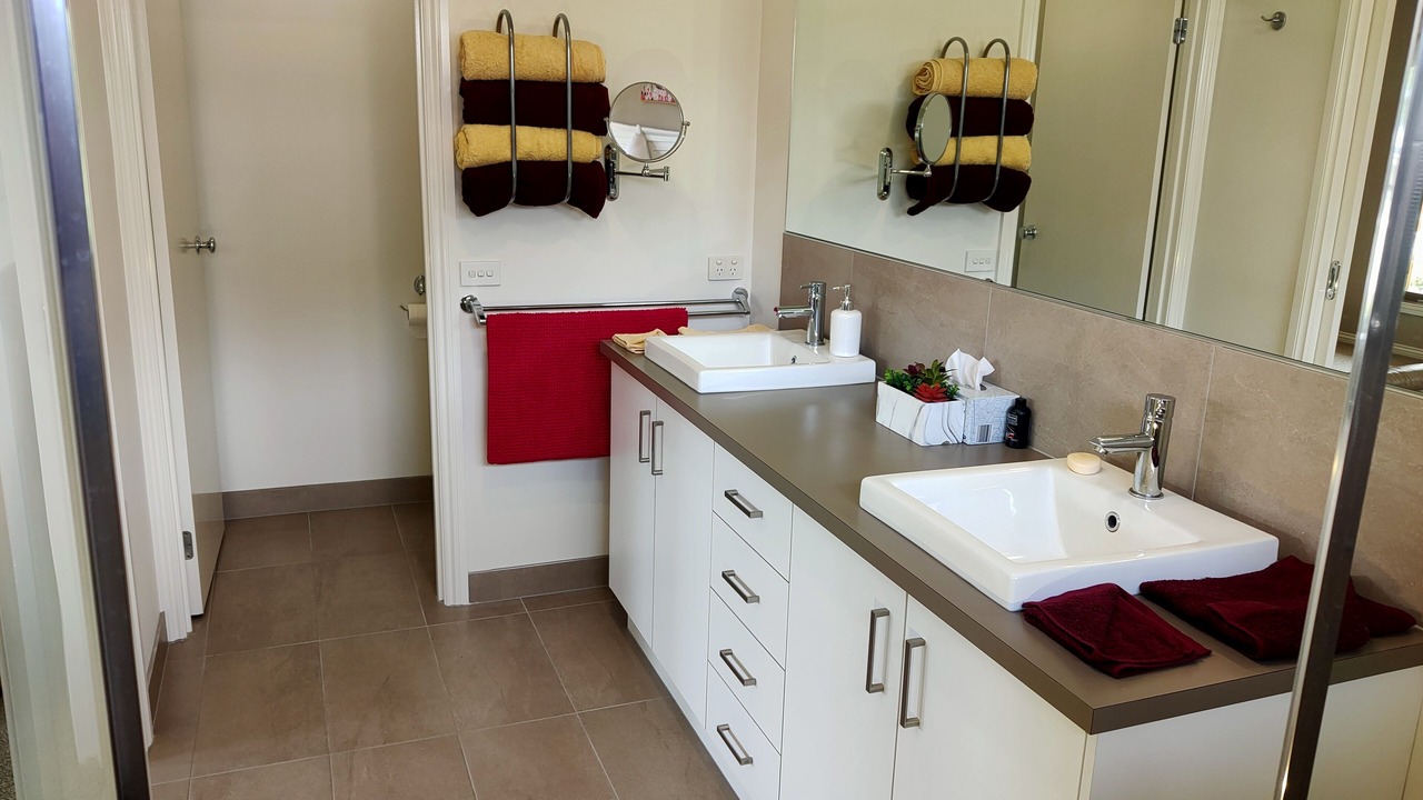 Photo of Bathroom in Elliminyt