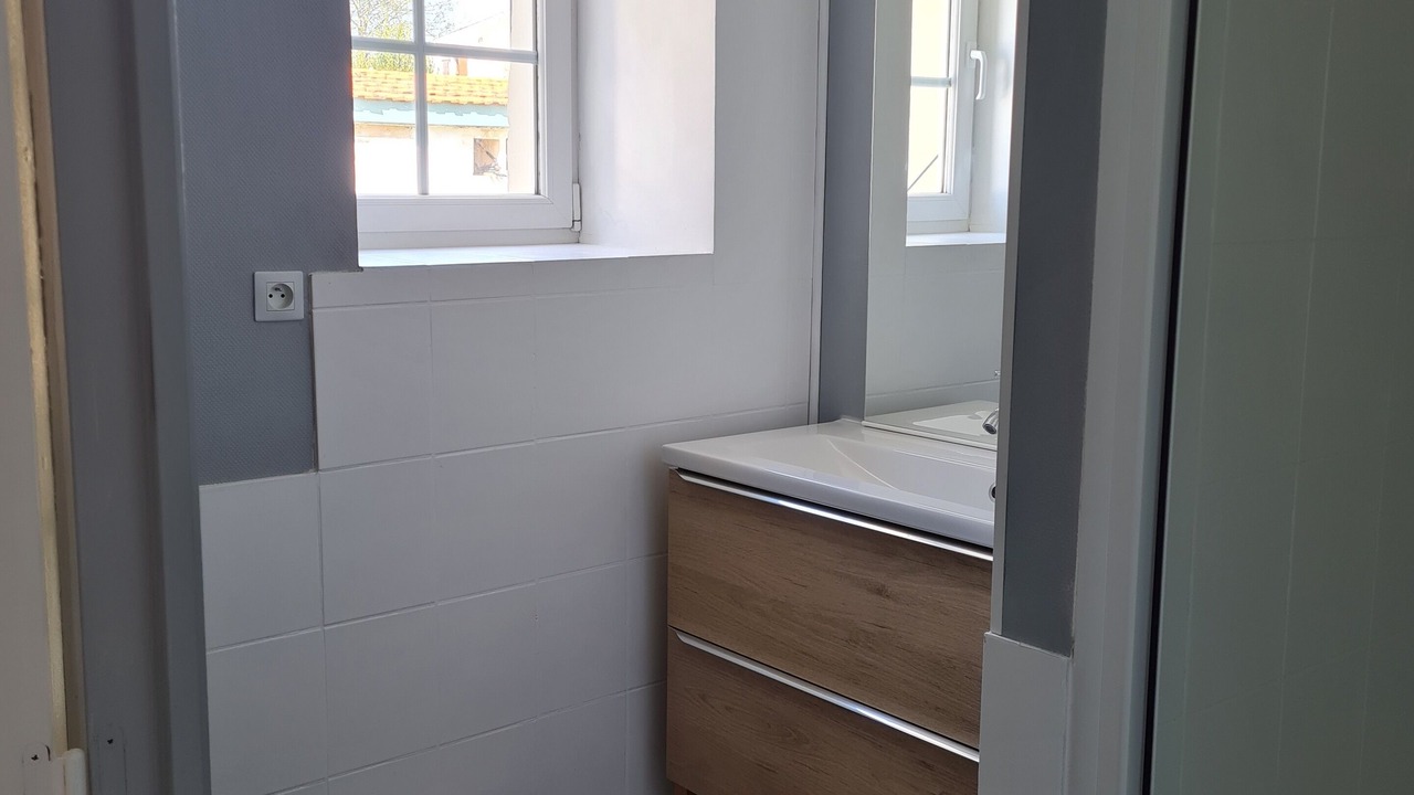 Photo of Others in Pons