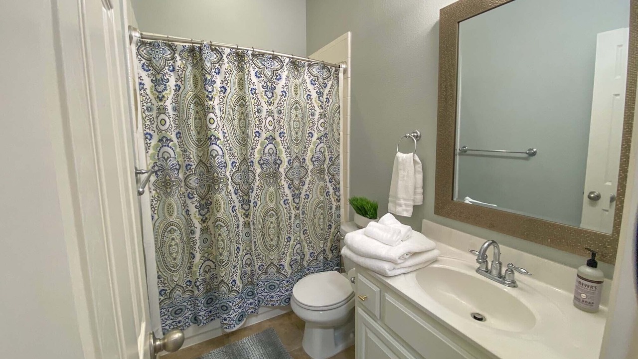 Photo of Bathroom in Lantana