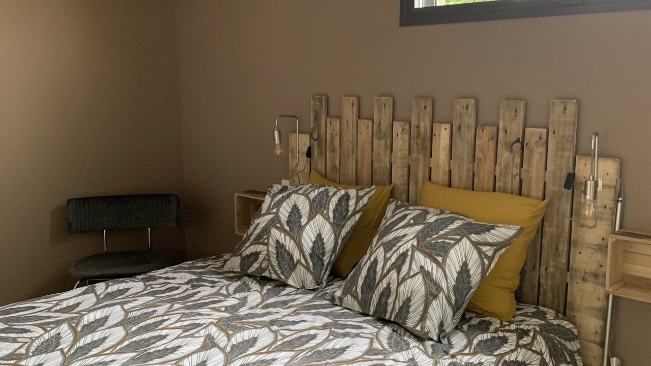 Photo of Bedroom in Saint-Pantaleon-de-Larche
