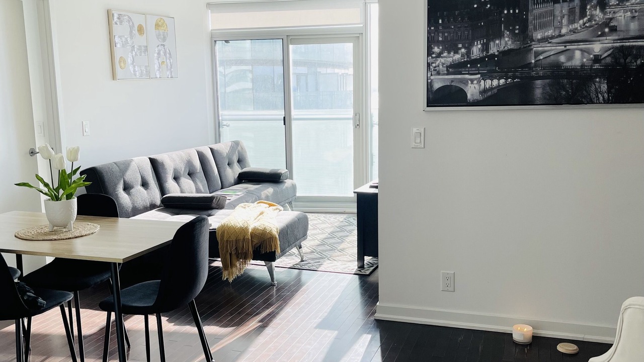 Photo of Livingroom in Central Waterfront