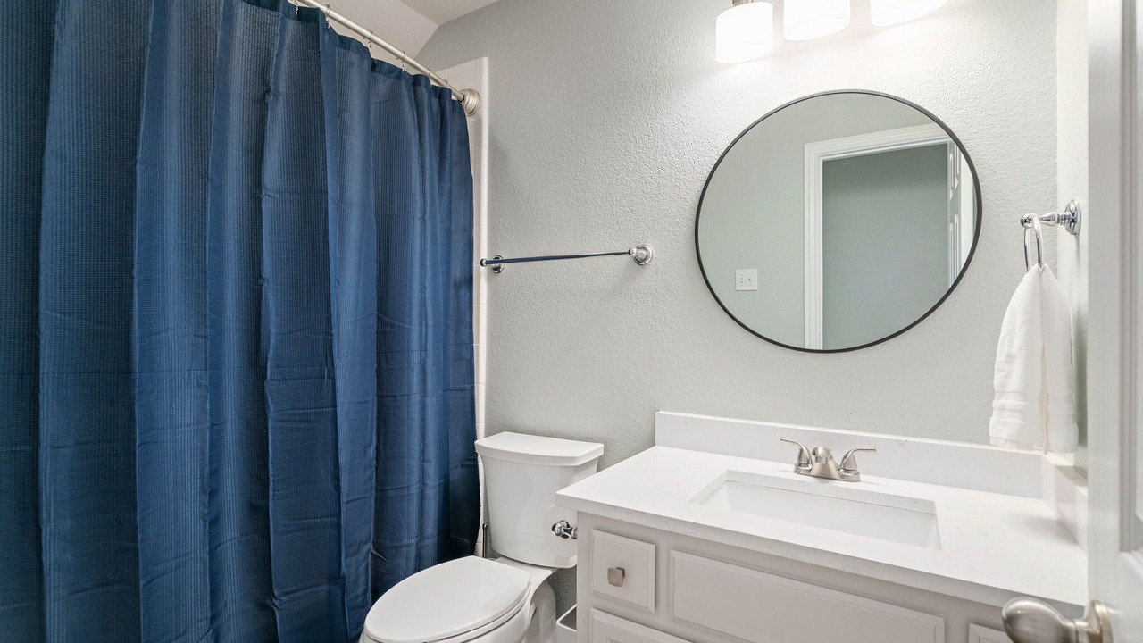 Photo of Bathroom in Lantana