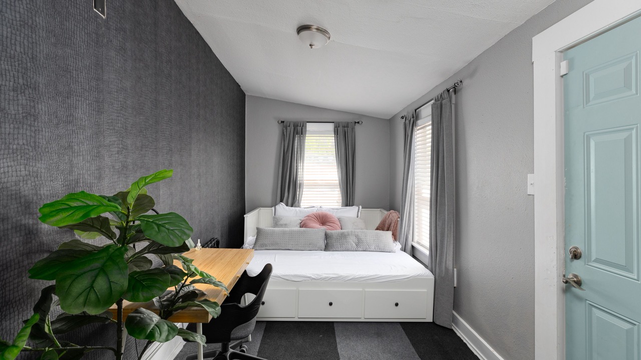 Photo of Bedroom in Near East Side