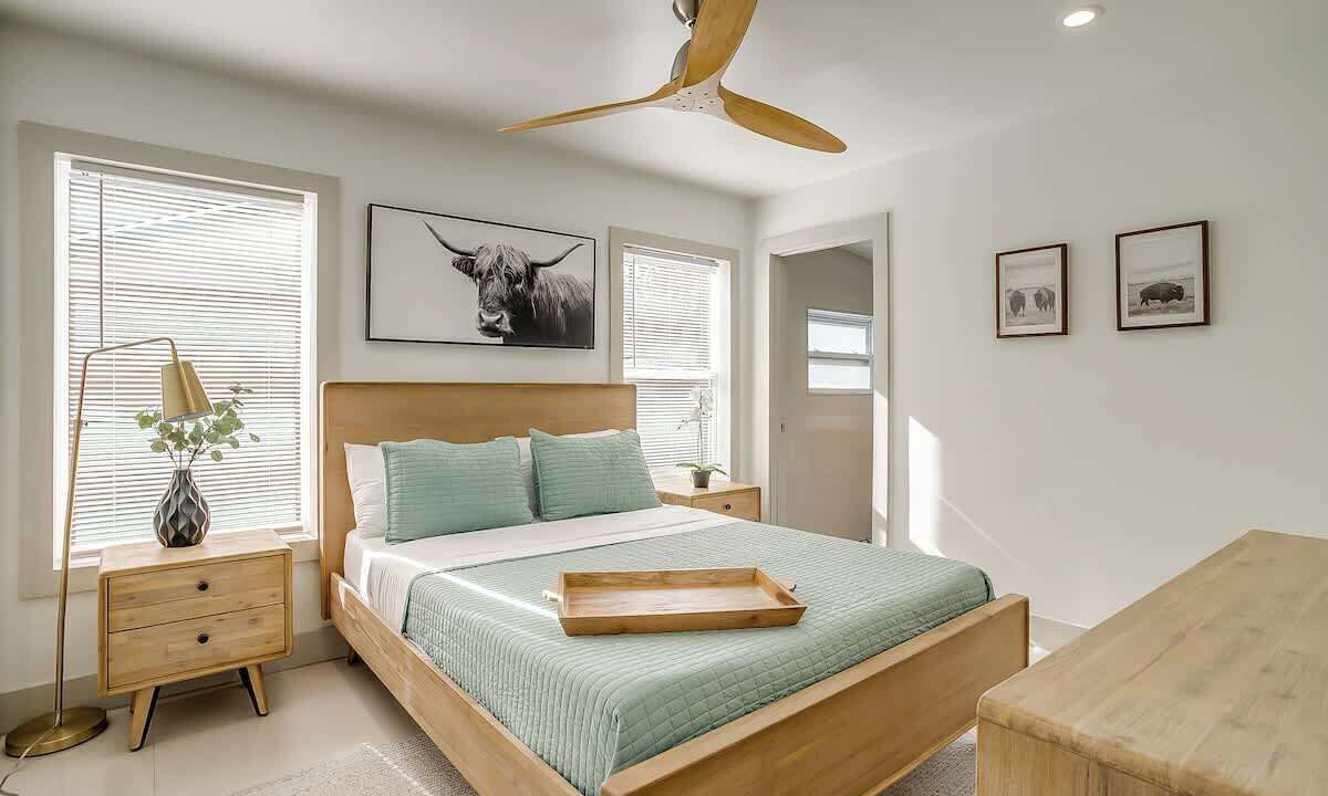 Photo of Bedroom in Central Arlington