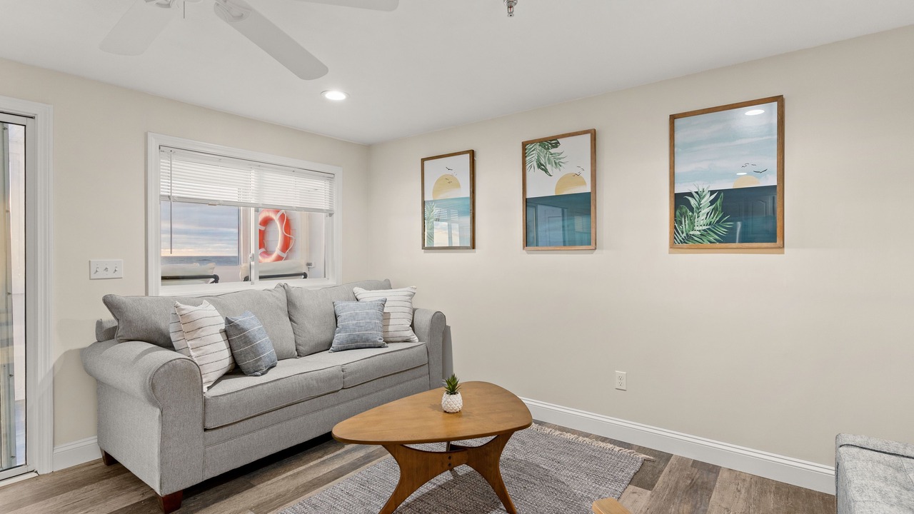 Photo of Livingroom in Hampton