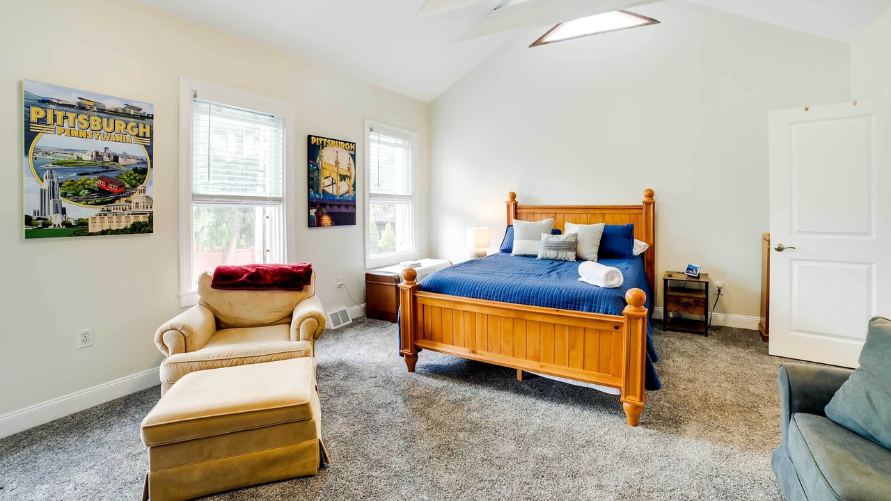 Photo of Bedroom in Shadyside