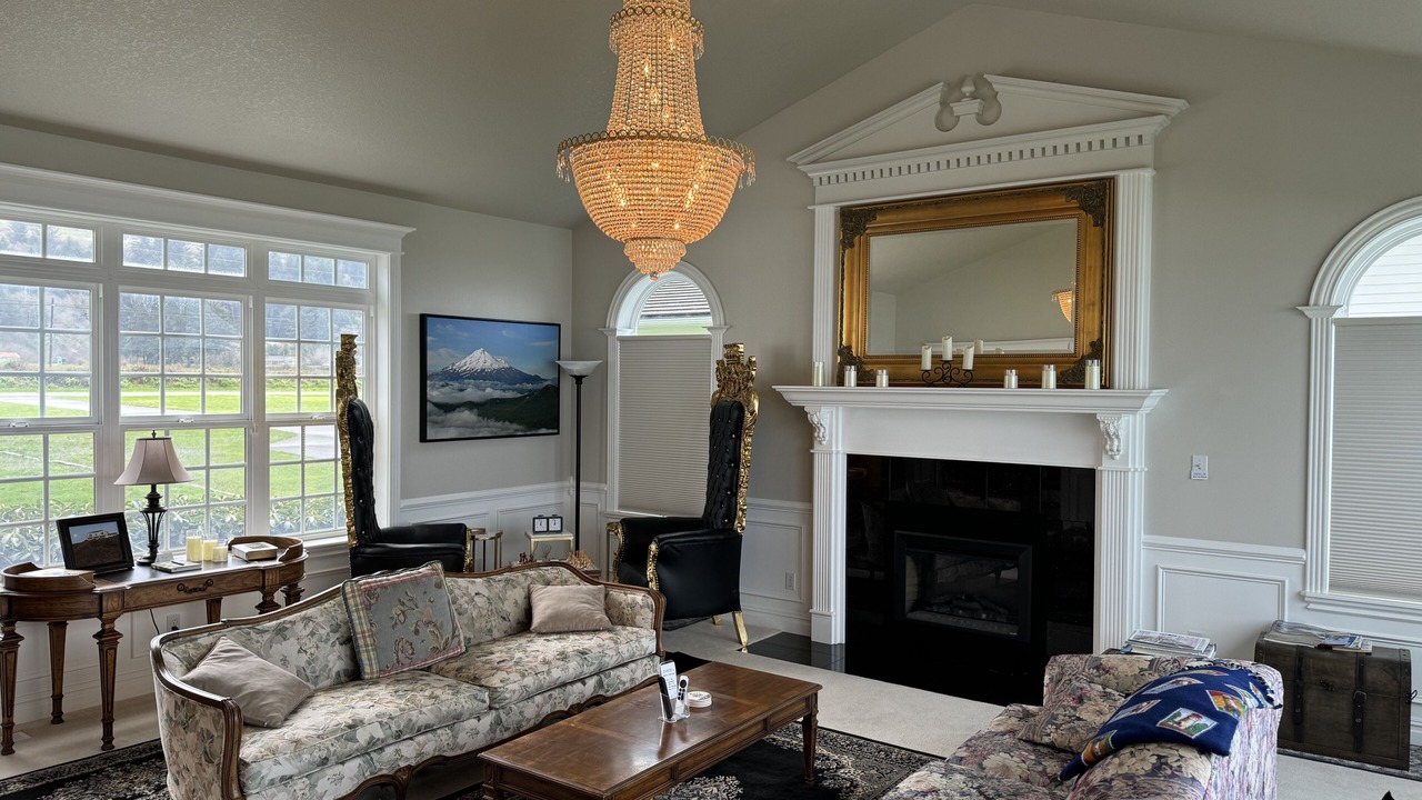 Photo of Livingroom in Smith River