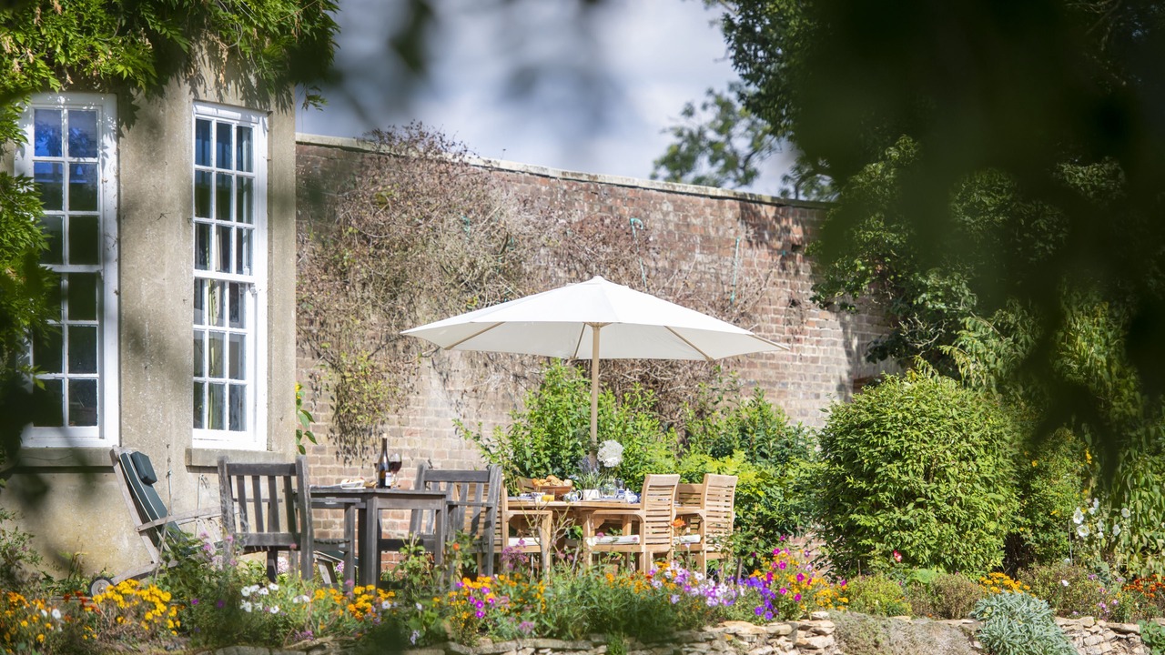 Photo of Others in Low Catton