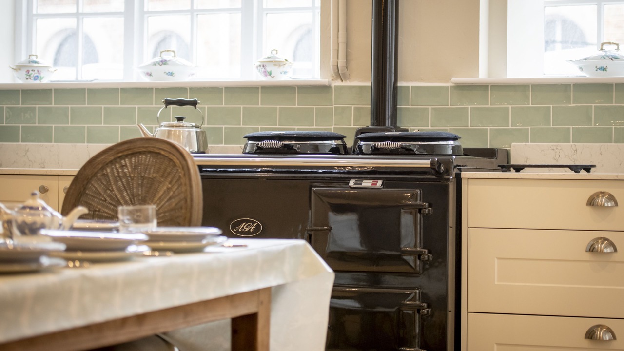 Photo of Others in Low Catton