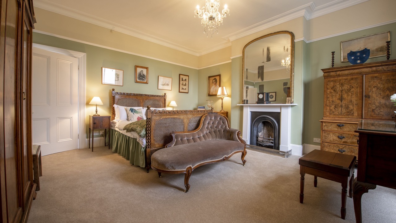 Photo of Others in Low Catton