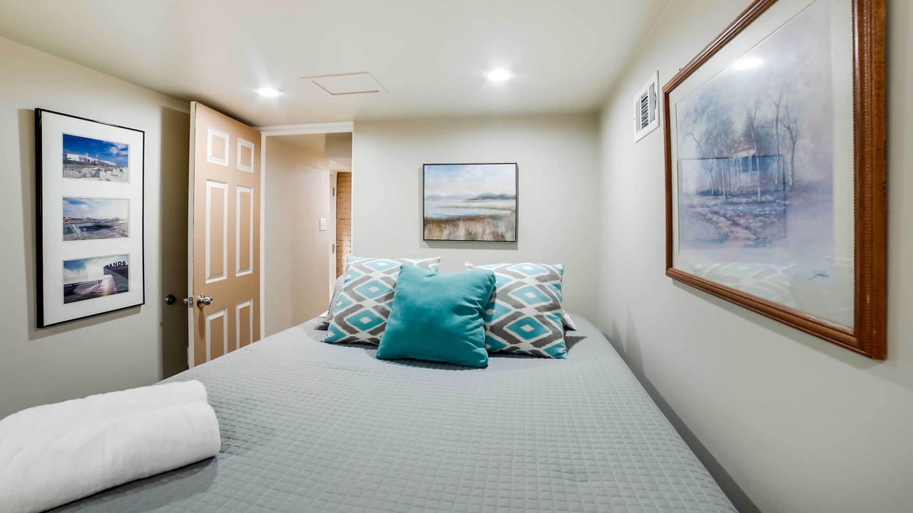 Photo of Bedroom in Shadyside